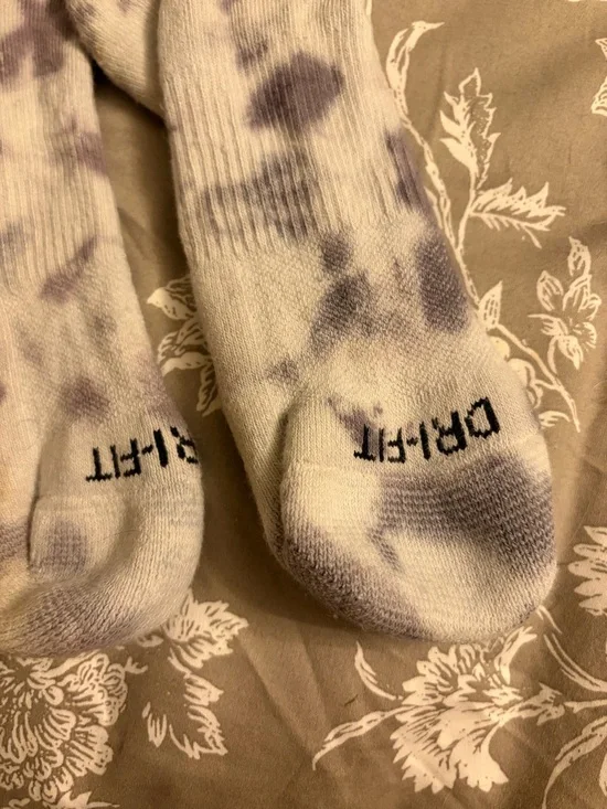 Nike Tie-Dye Crew Socks in White and Gray - Picture 4 of 5